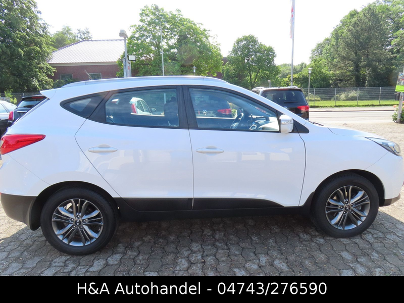 Hyundai iX35 FIFA World Cup Edition 2WD — photo 8