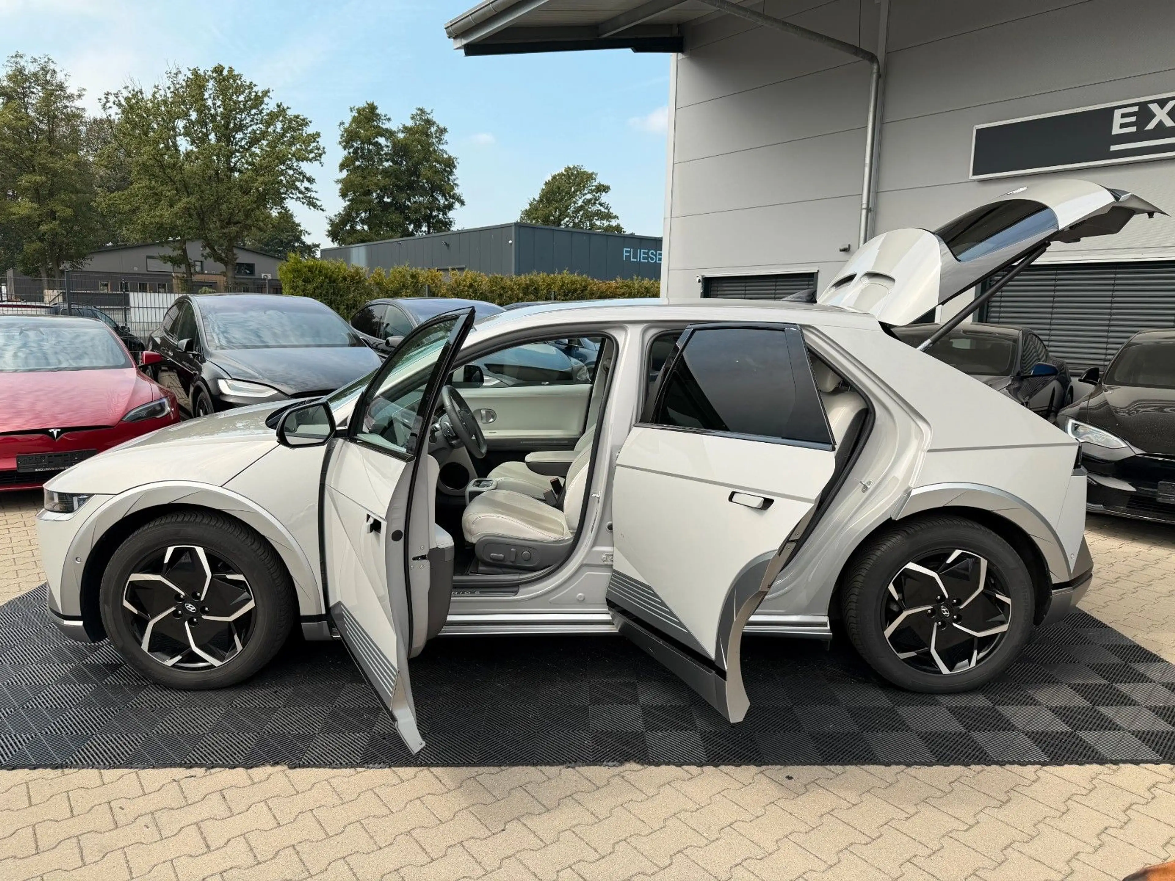 Hyundai IONIQ 5 | BOSE | 360° | VIRTUAL | SEATCOOLING | — photo 2