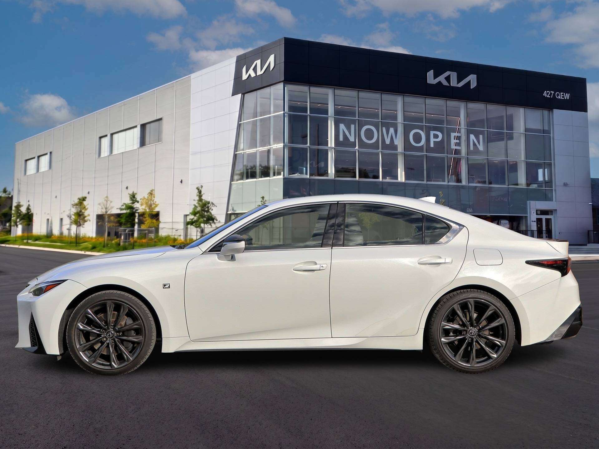 2023 Lexus IS Sedan