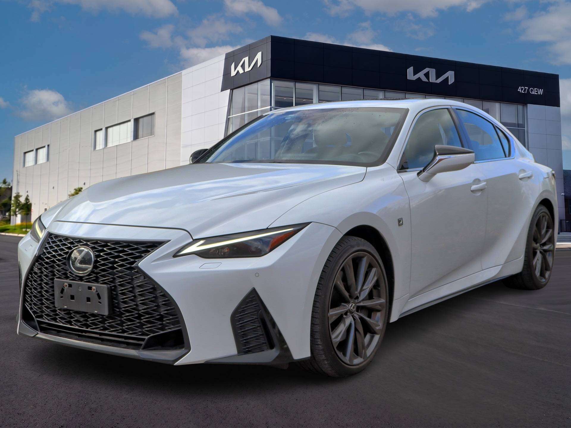 2023 Lexus IS Sedan