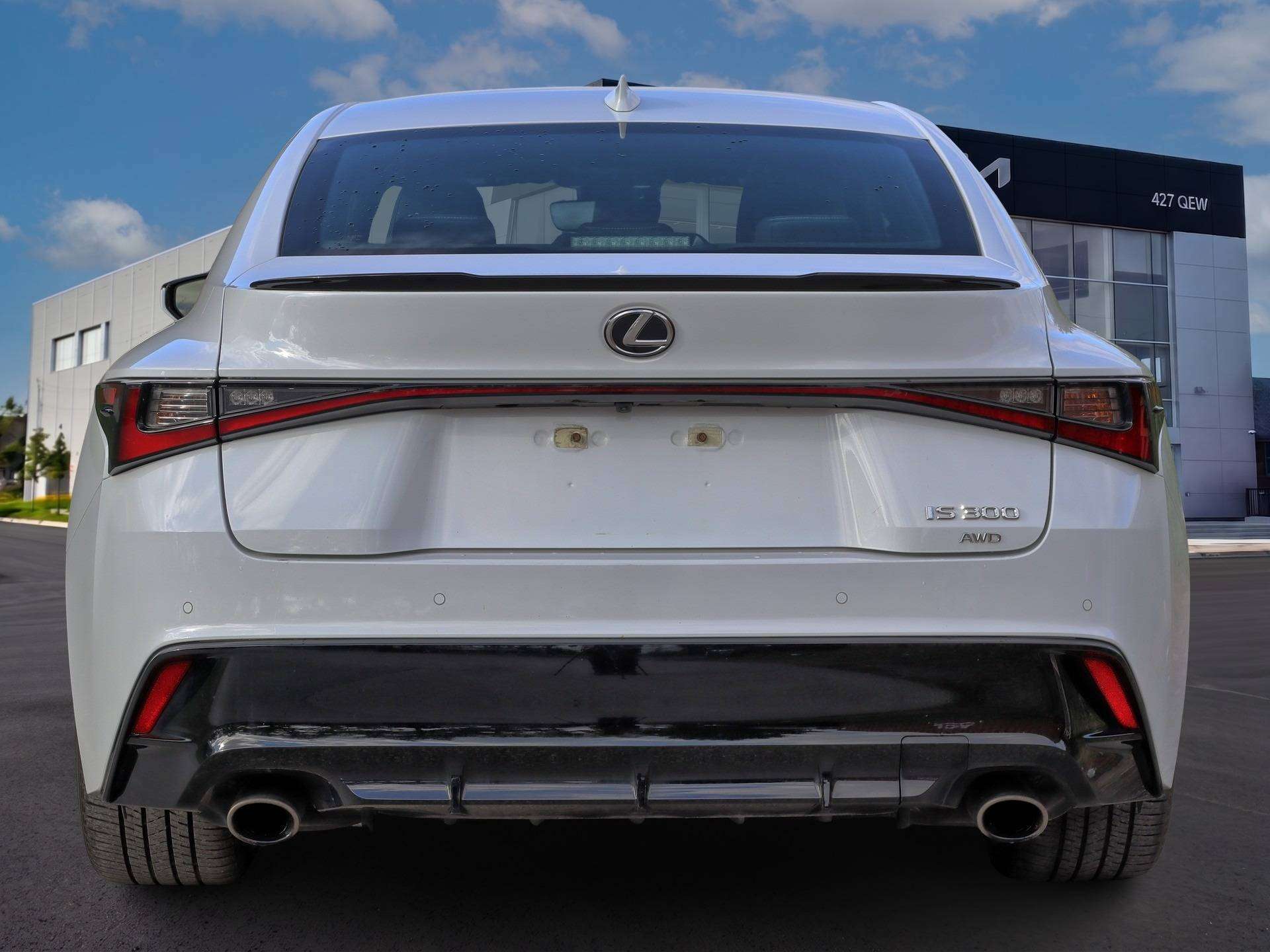 2023 Lexus IS Sedan