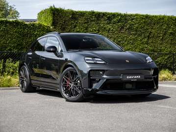 GTS 100KW/SPORTDESIGN/PANO/AIR/22"RS/MATRIX/CHRONO/ACC/DISPLAY/18W/BOSE
