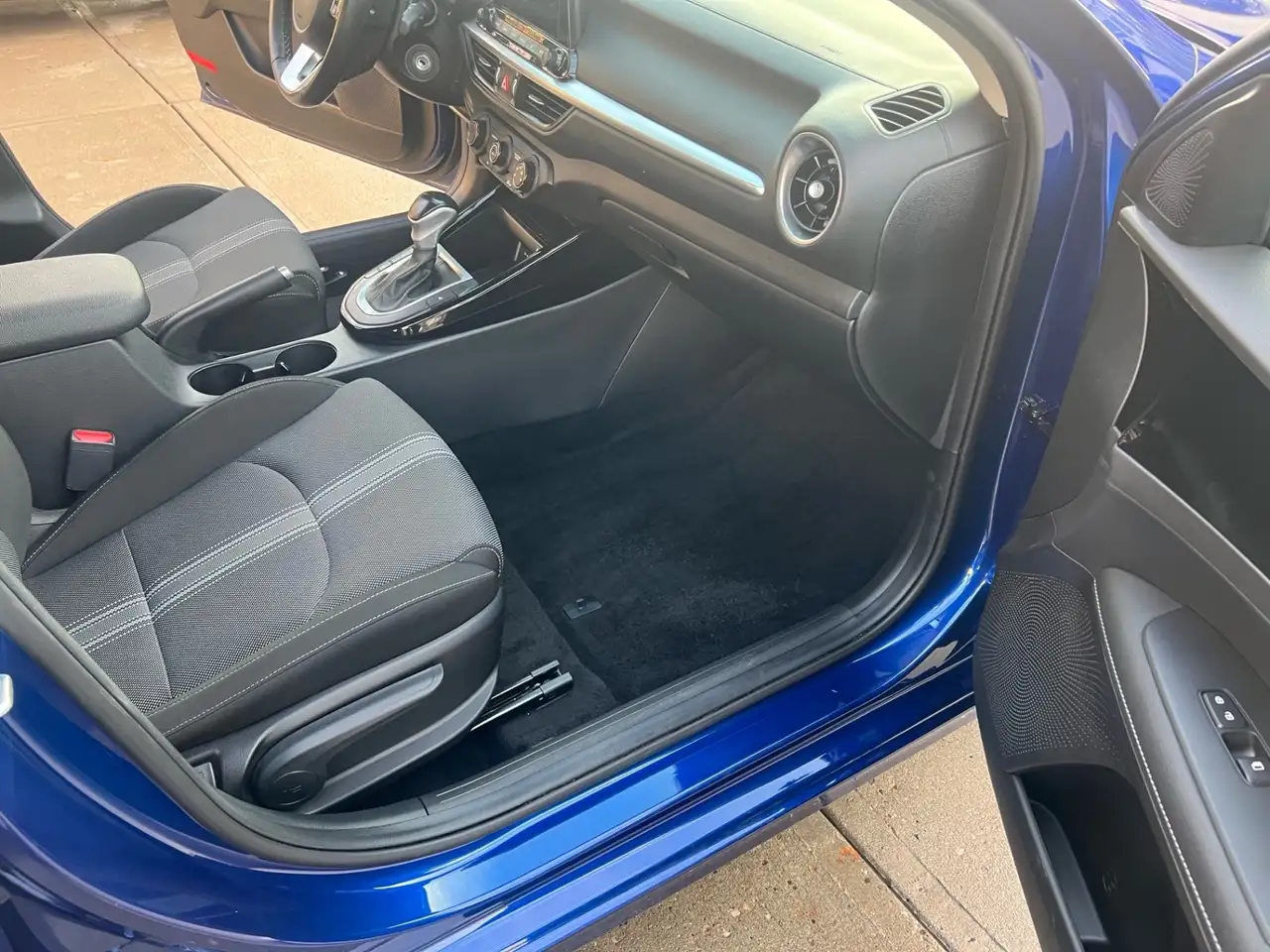 Kia Forte снимка Kia Forte