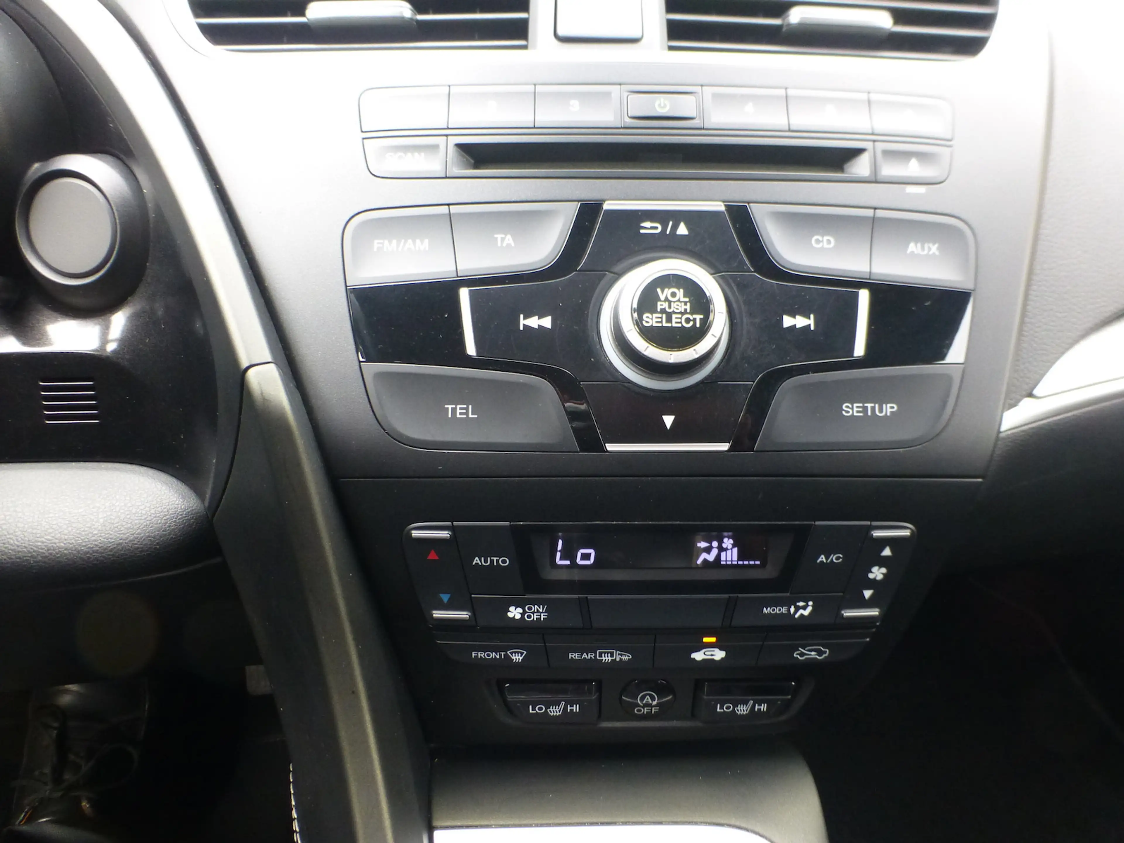 Honda Civic 1,8 i-VTEC Comfort Kombi Klima. — photo 14