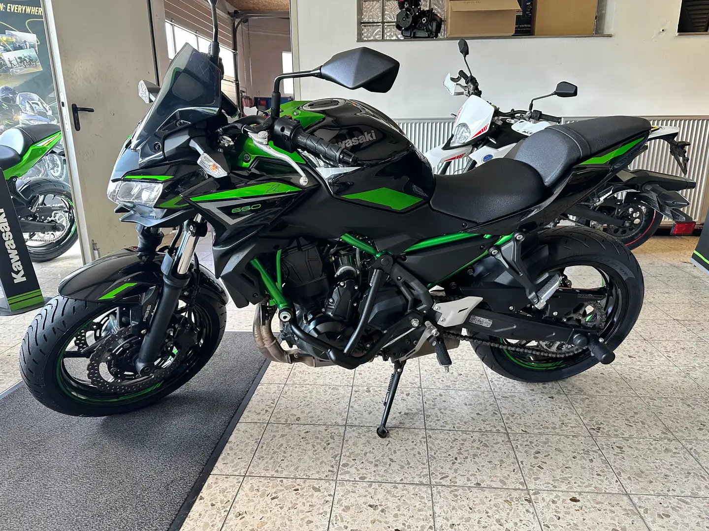 Kawasaki Z 650 Nero - 1