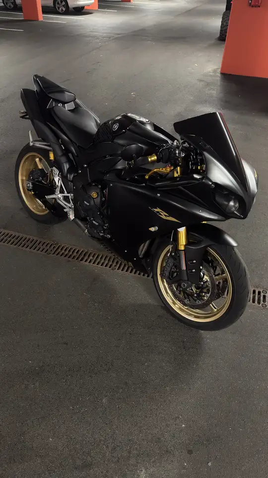 Yamaha YZF-R1