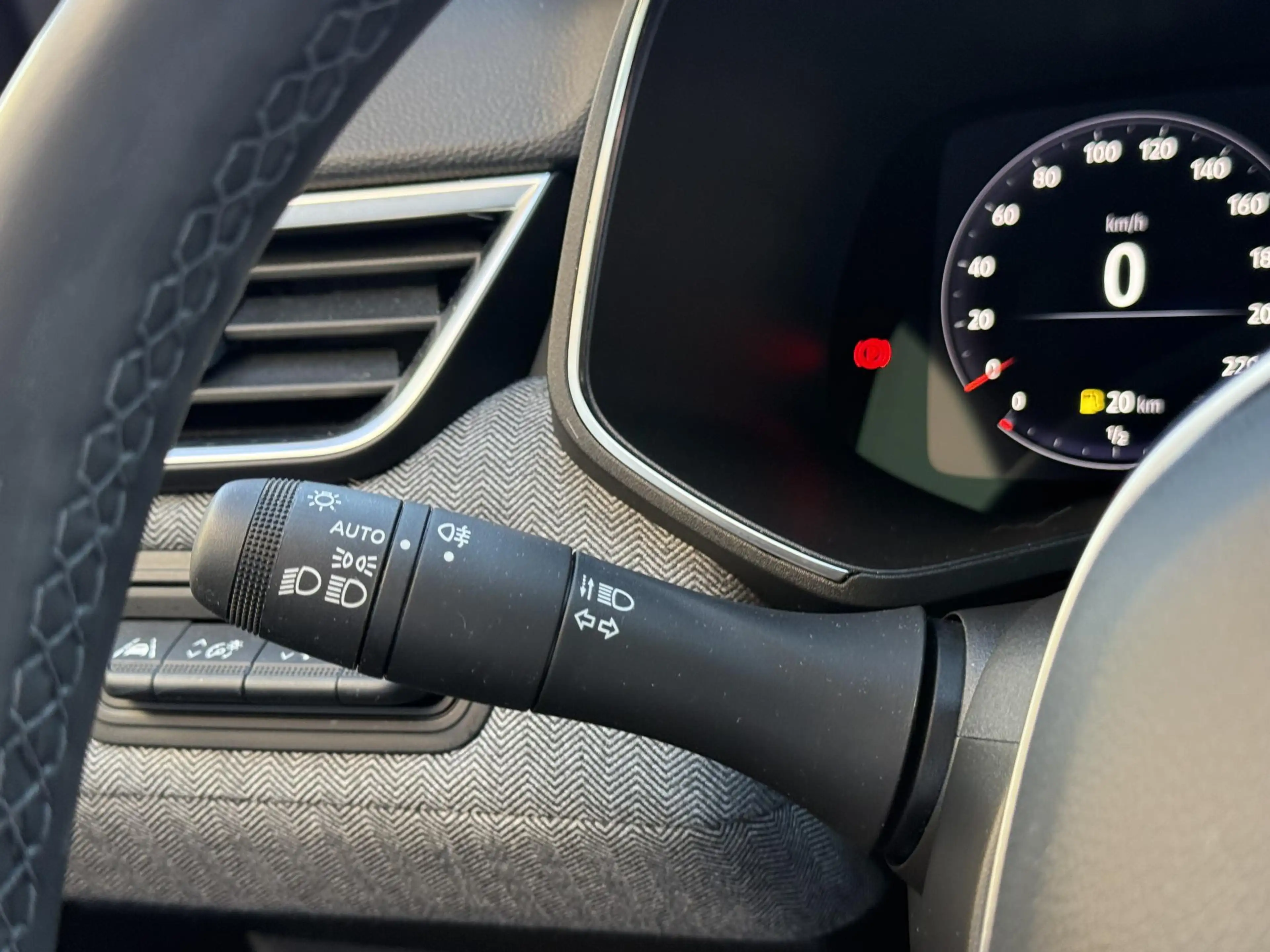 Renault Clio 1.0 TCe 90 GPF techno | NAP | Pack Winter | Pack N — photo 11