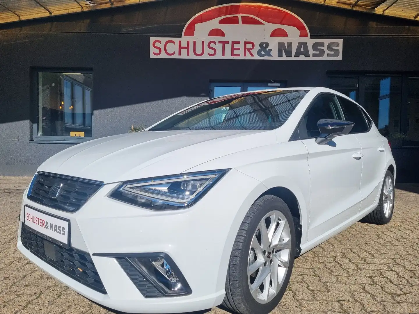 SEAT Ibiza FR*Sport*PDC*Front Assist* Weiß - 1
