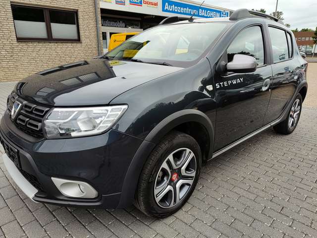 Imagine Dacia Sandero Stepway Celebration Benzin/LPG