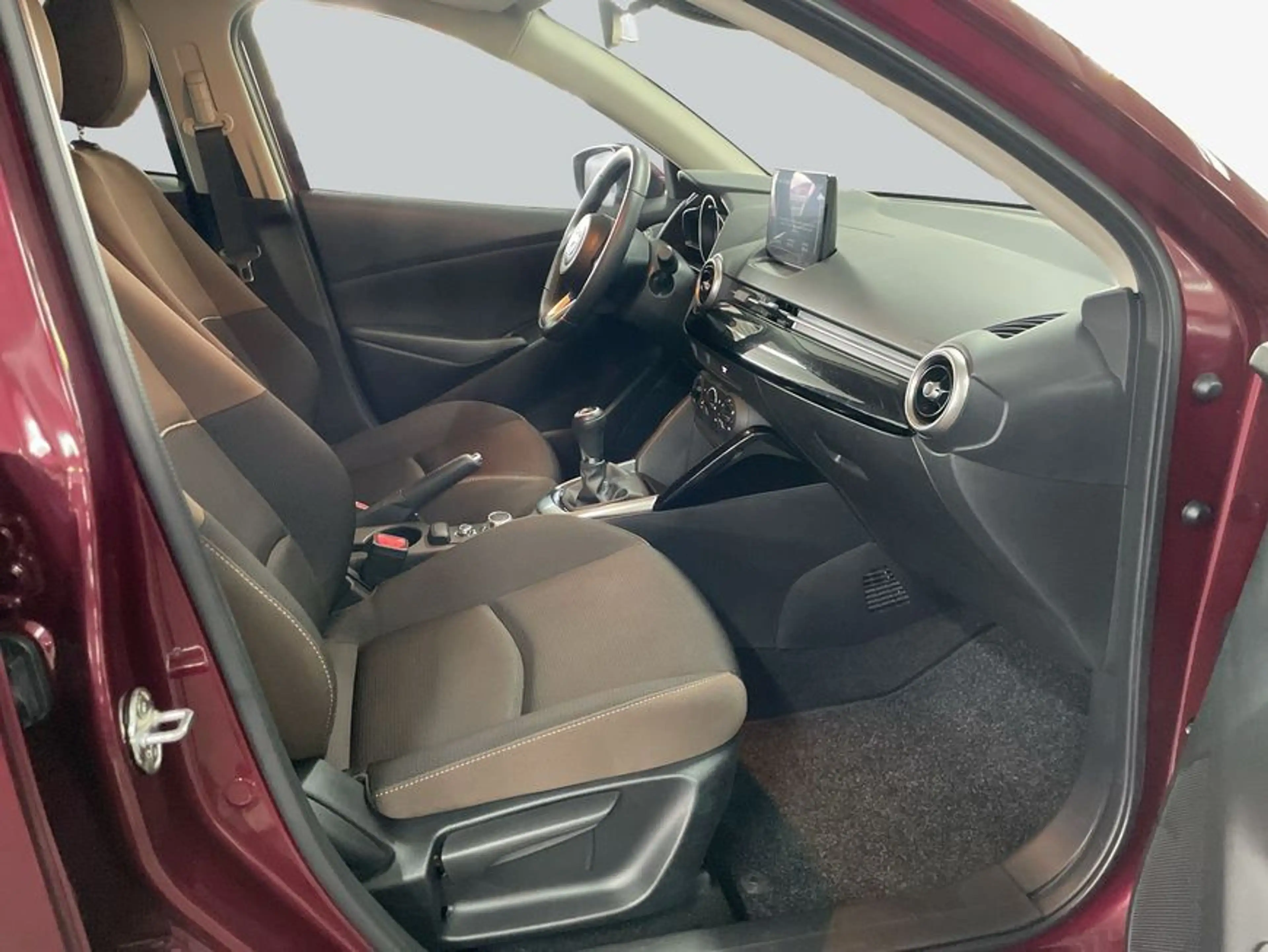 Mazda 2 SKYACTIV-G 75 Exclusive-Line — photo 12