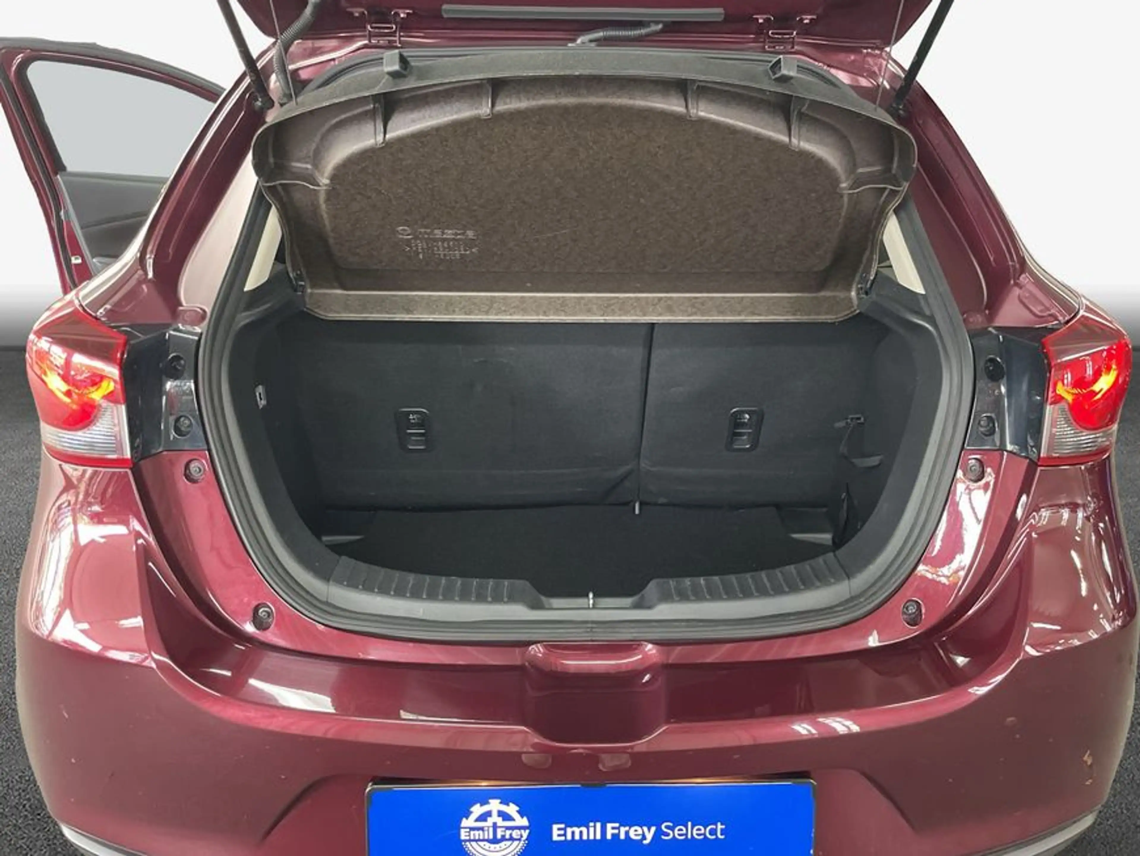Mazda 2 SKYACTIV-G 75 Exclusive-Line — photo 8