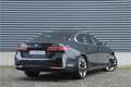 BMW 5 Serie Sedan 520i | Nieuw Model!!  /  Innovation Grijs - thumbnail 2