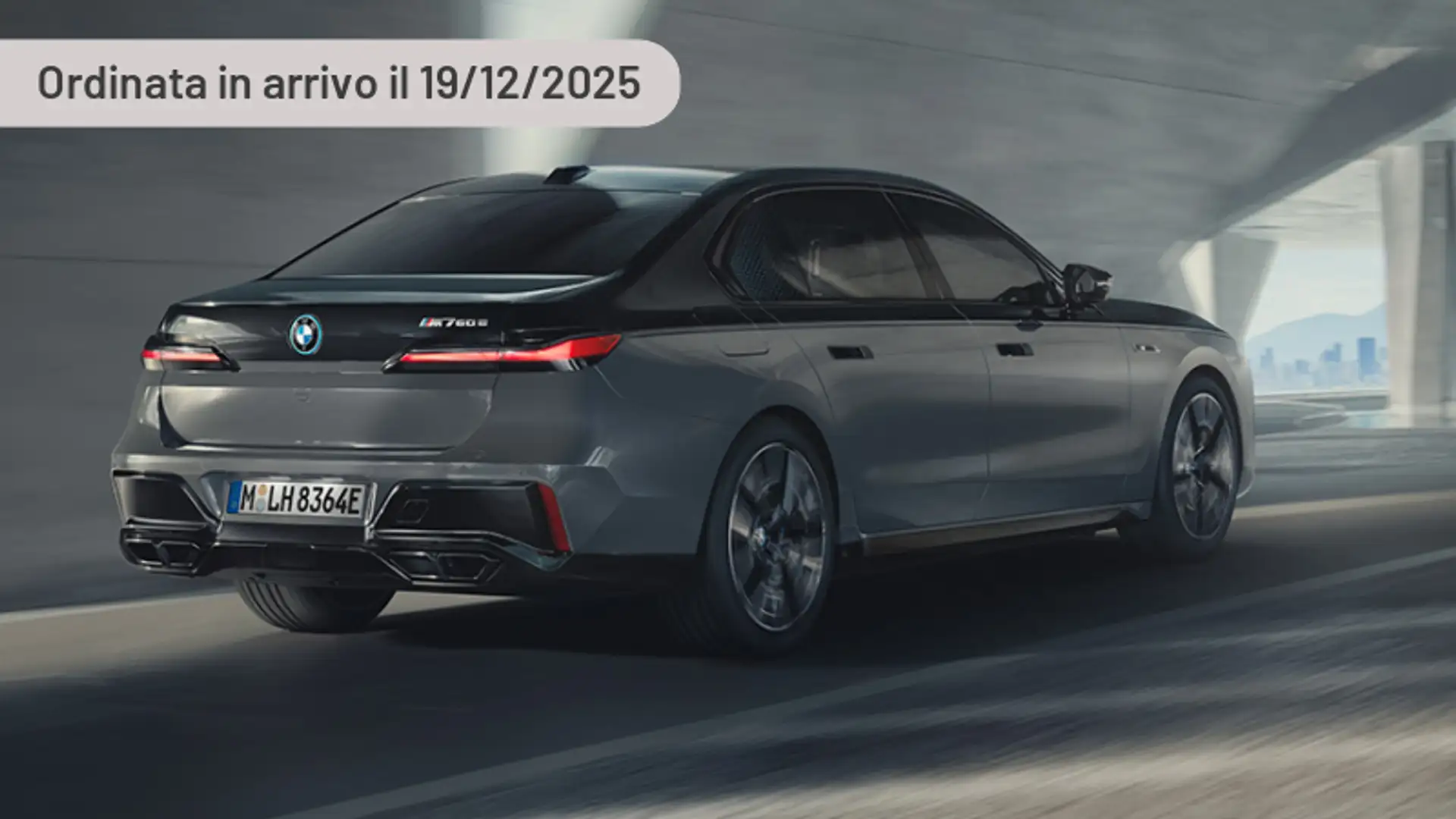 BMW i7 M70 Argento - 1