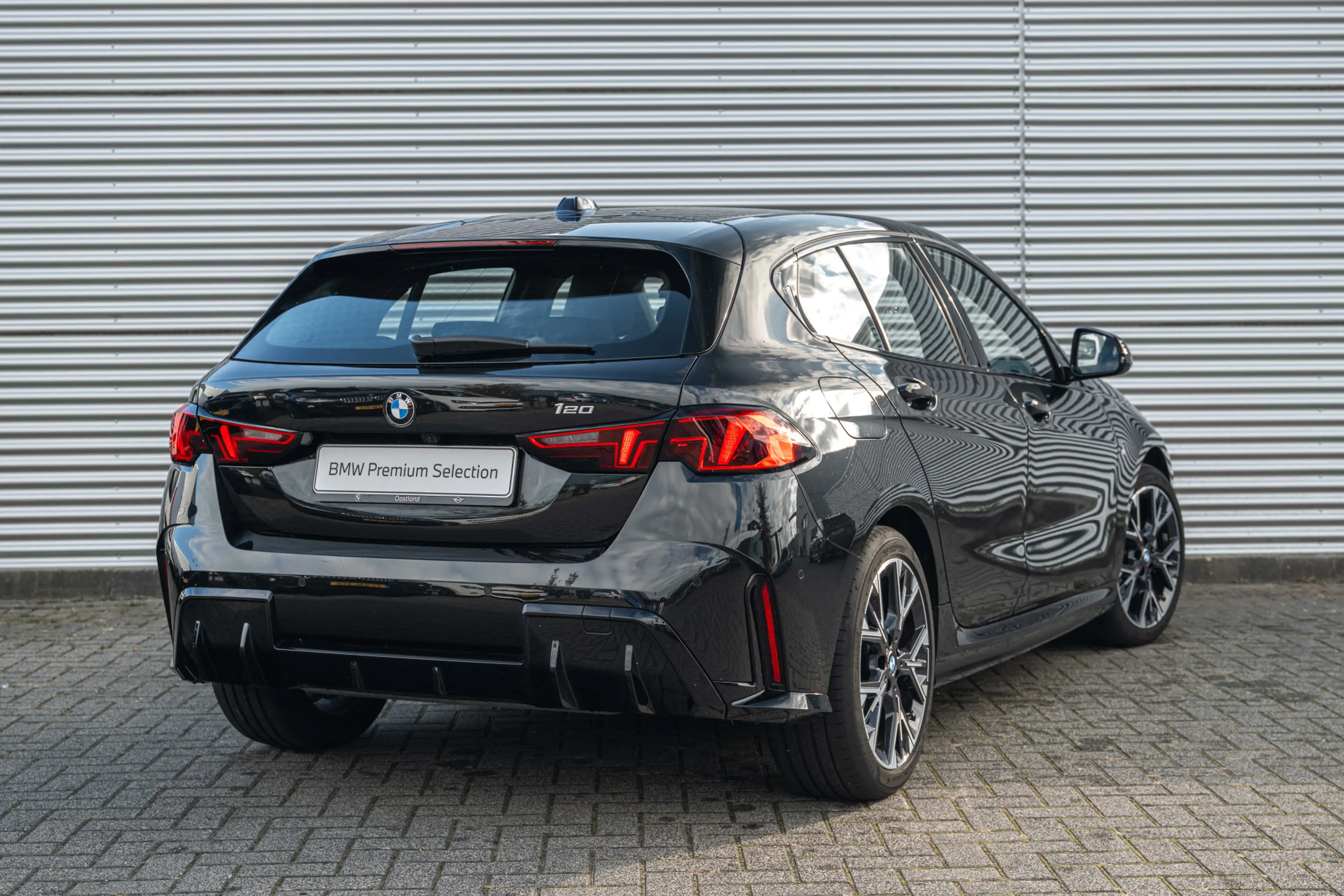 BMW 120 1 Serie M Sport Automaat / M Adaptief onderstel / — photo 2