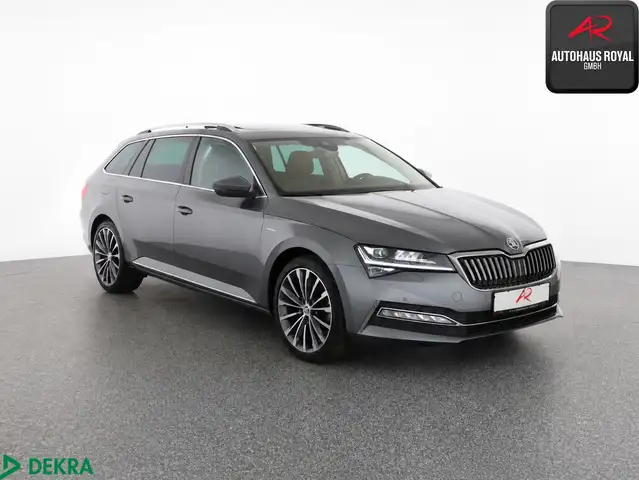 Skoda Superb view 7