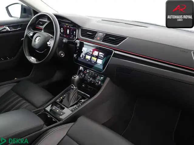 Skoda Superb view 11