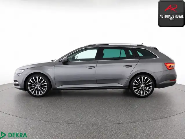 Skoda Superb view 2