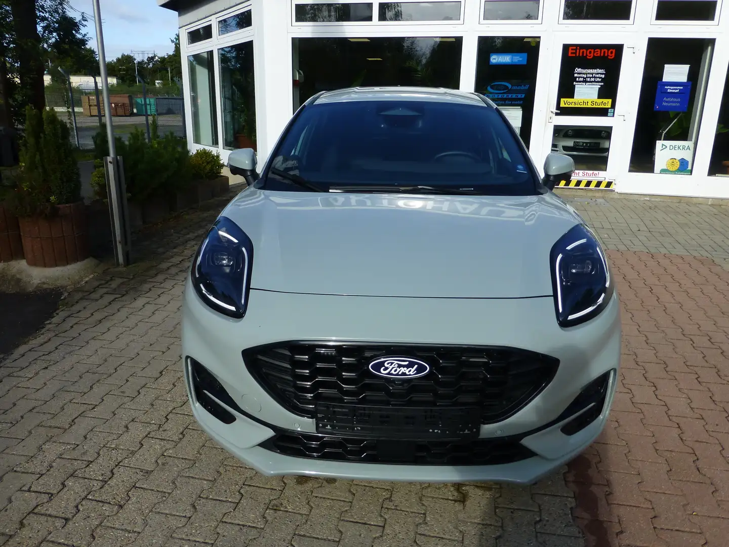 Ford Puma ST-Line X Grau - 2