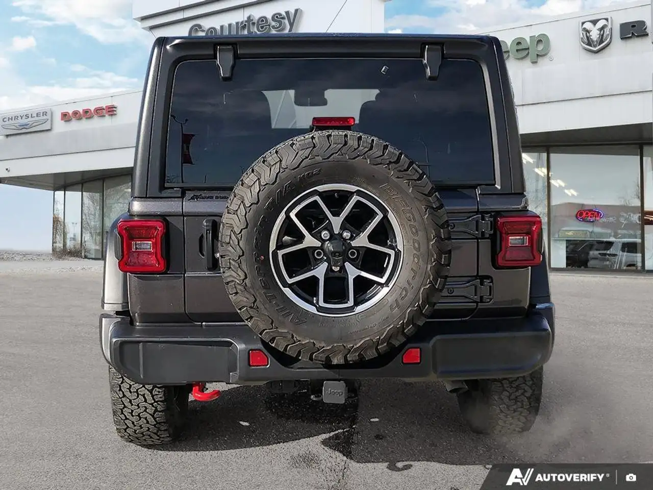 Jeep Wrangler снимка Jeep Wrangler