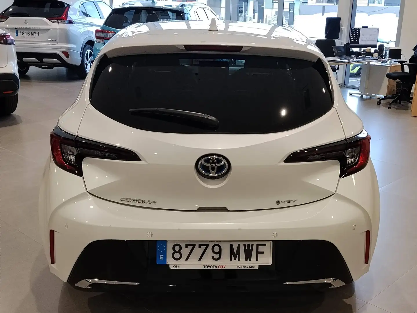 Toyota Corolla Corolla 140H Style Edition Style Edition Blanco - 2