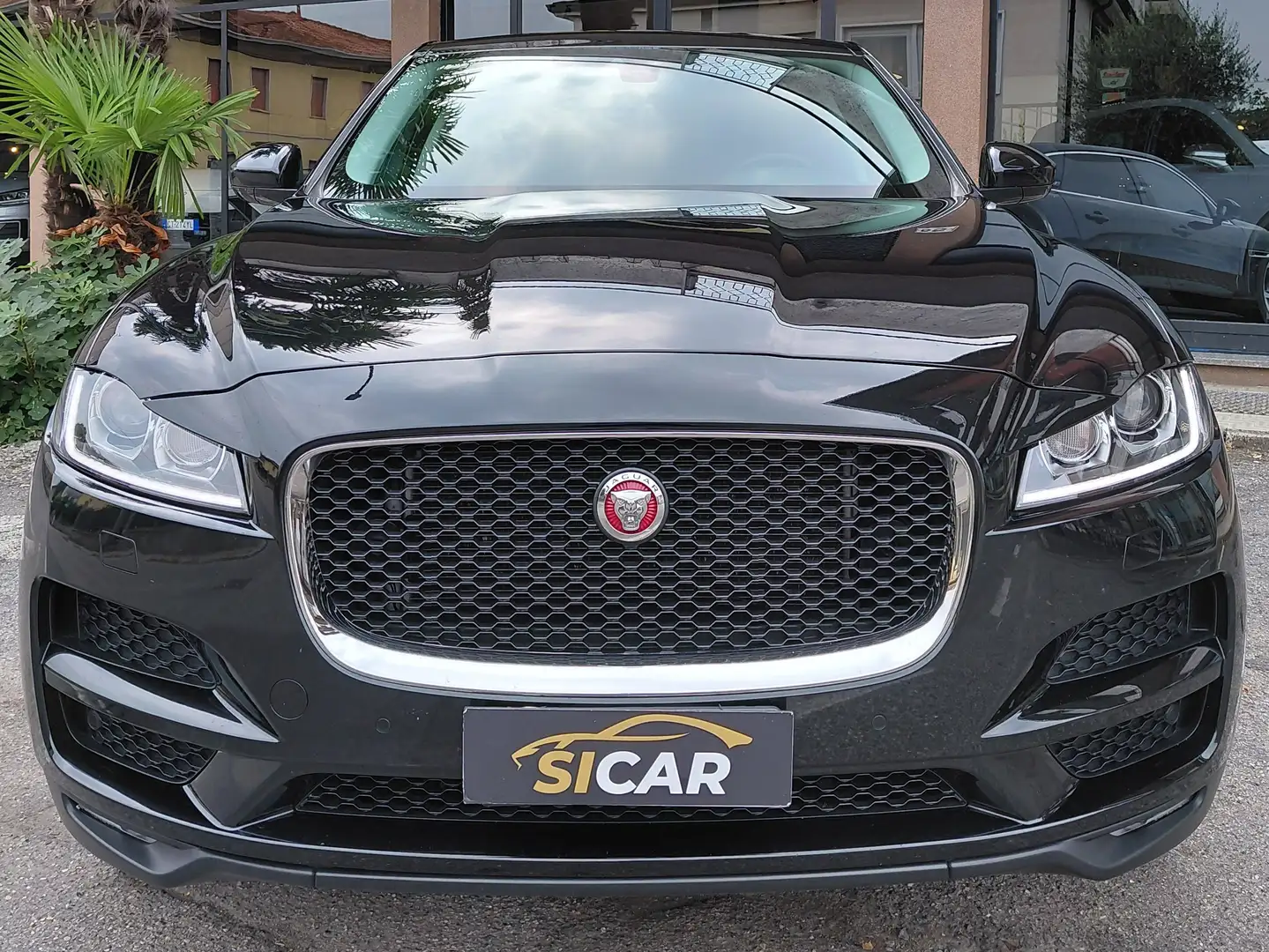 Jaguar F-Pace F-Pace 2.0d i4 Pure awd 180cv auto MOTORE NUOVO Noir - 2