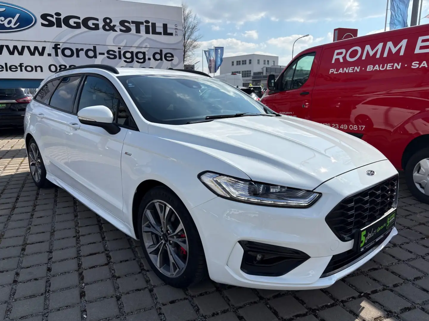 Ford Mondeo Turnier Hybrid ST-Line AHK*LED*NAV*4xSHZ*CAM Bílá - 2