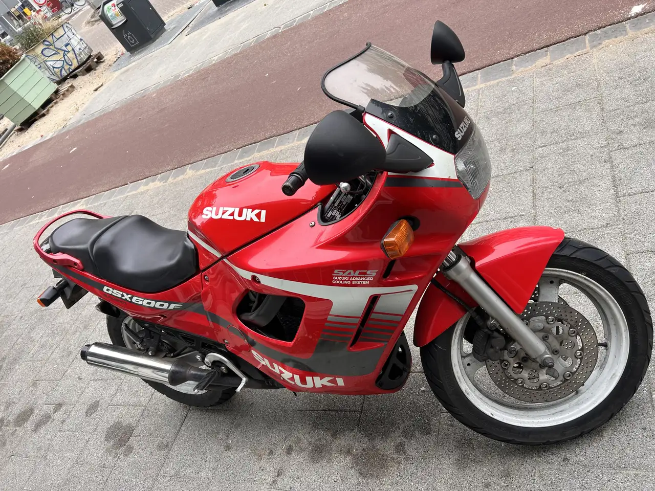 Suzuki GSX 600