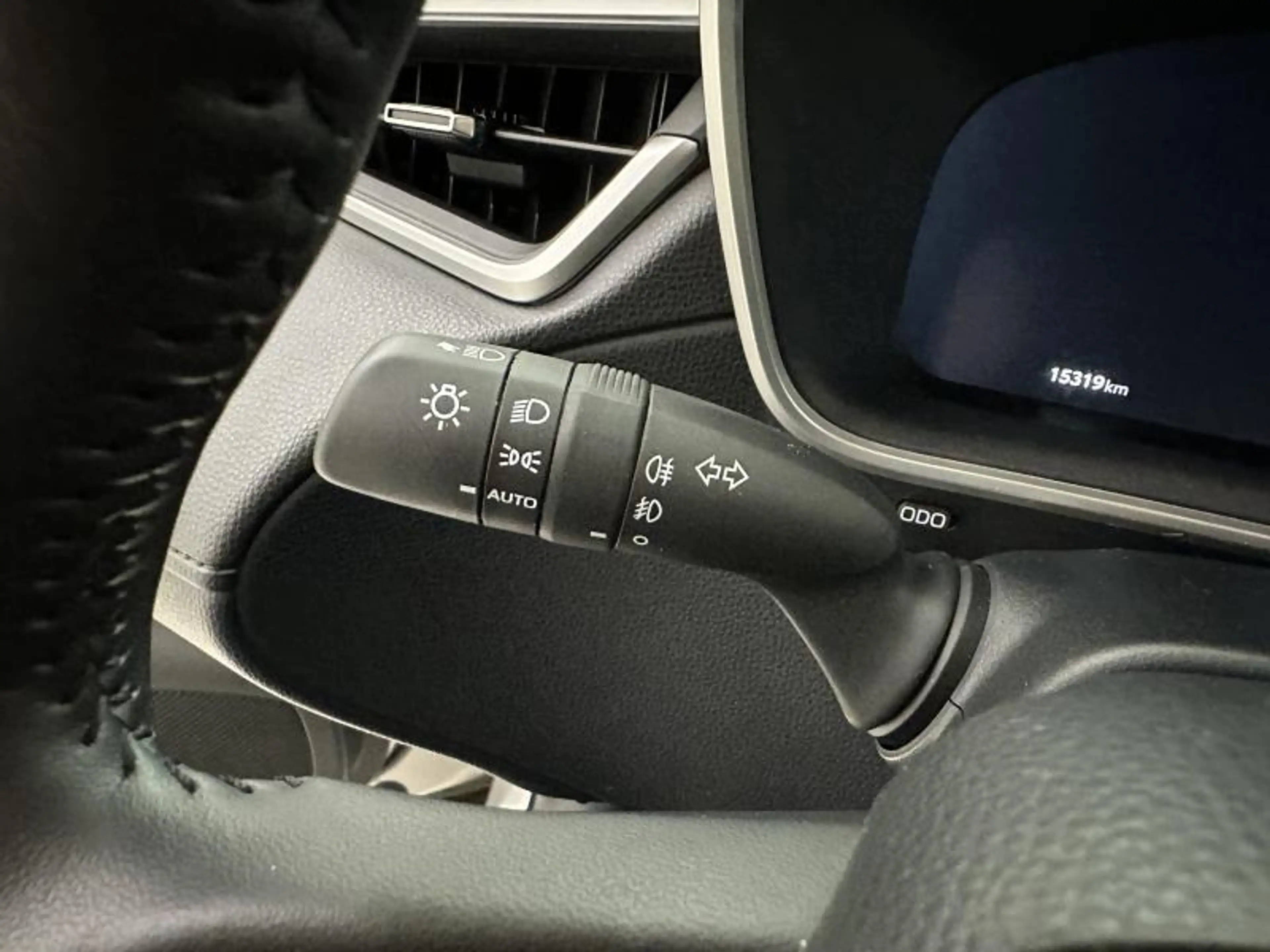 Toyota Corolla Cross 2.0 HYB STYLE + SUN PACK — photo 13