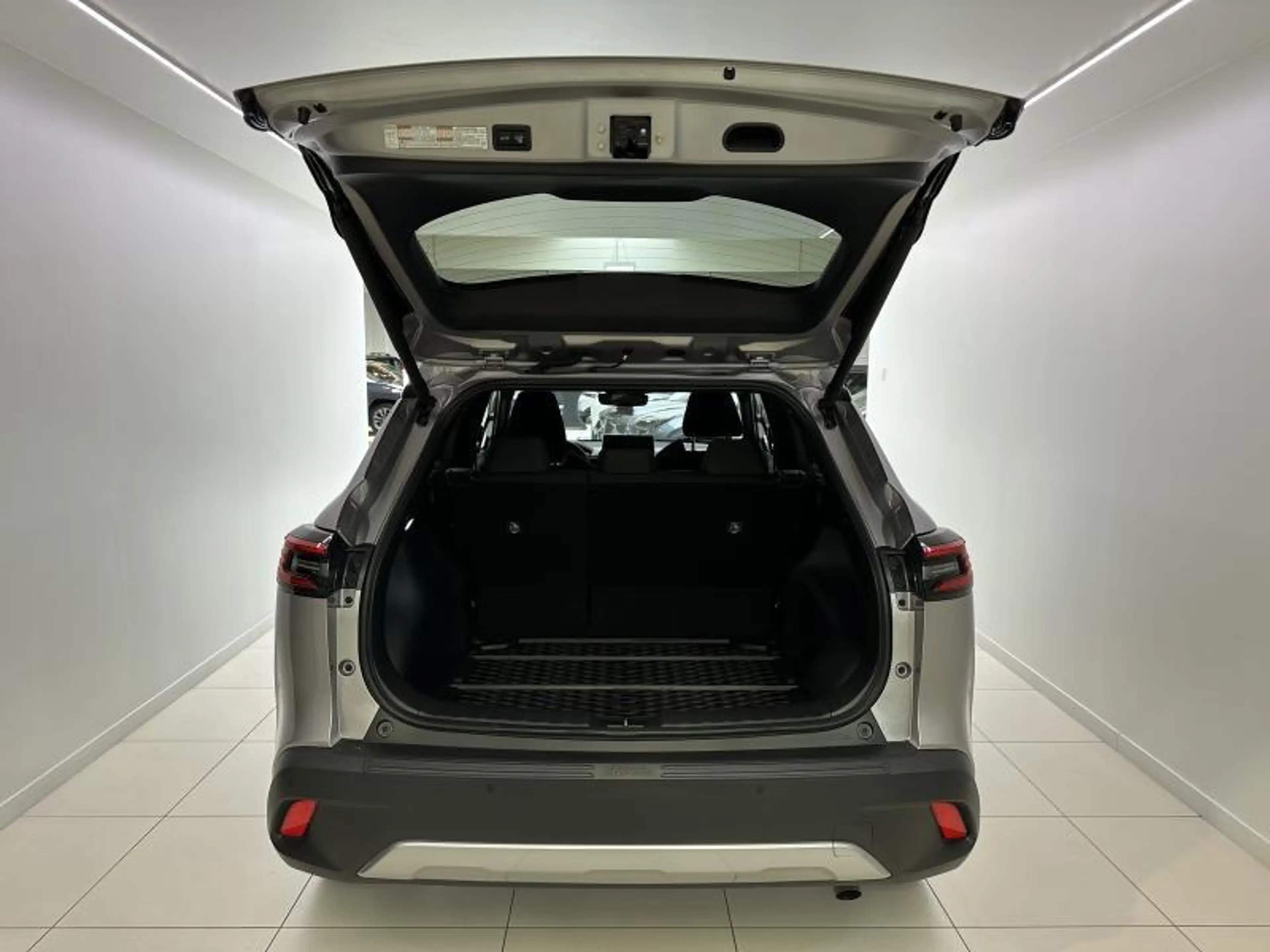 Toyota Corolla Cross 2.0 HYB STYLE + SUN PACK — photo 5