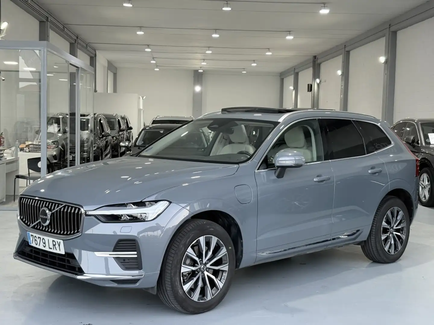 Volvo XC60 T6 Twin Recharge Inscription Gris - 1