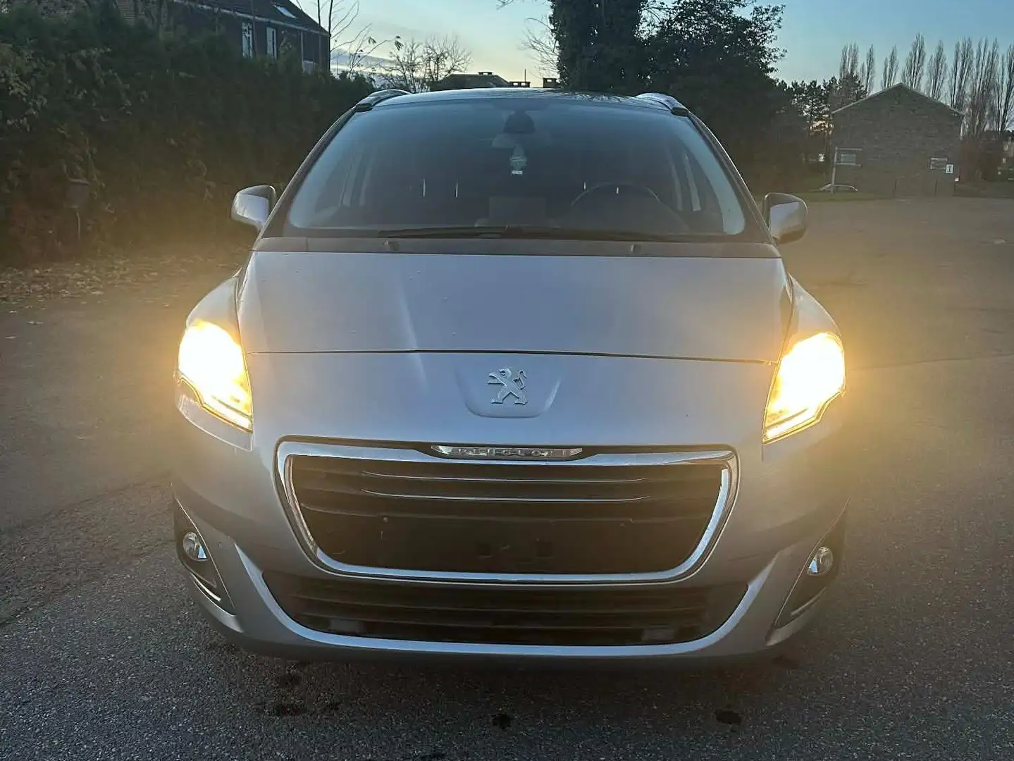 Peugeot 5008 5008 1.6 BlueHDi Style Argent - 2