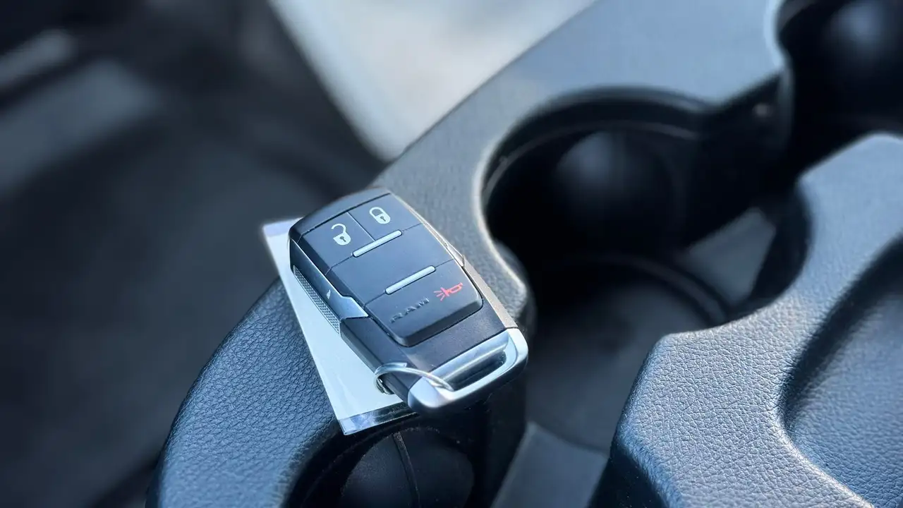 RAM 2500 снимка RAM 2500