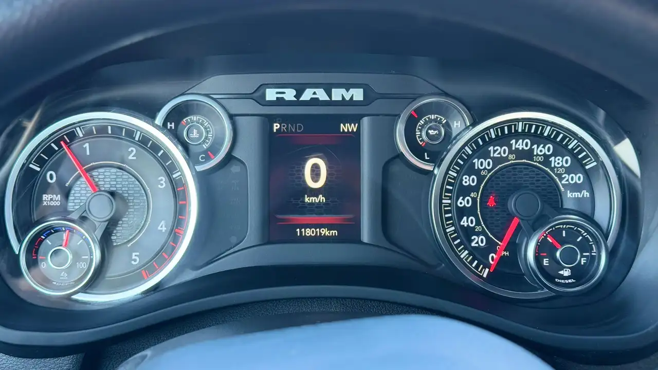 RAM 2500 снимка RAM 2500