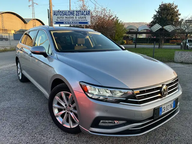 Volkswagen Passat Variant Passat VIII Variant 2.0 tdi 150cv *GANCIO TRAINO*