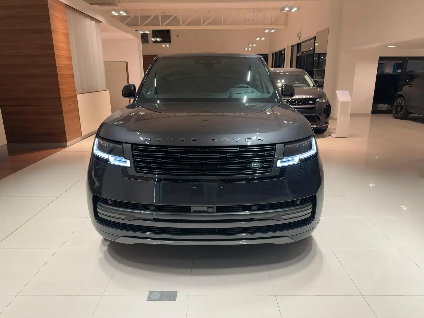 Land Rover Range Rover SWB P460e HSE Gris - 2