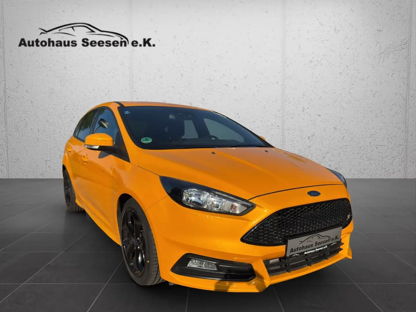 Ford Focus Lim. ST *Navi*Leder*Recaro Sitze* Gelb - 1