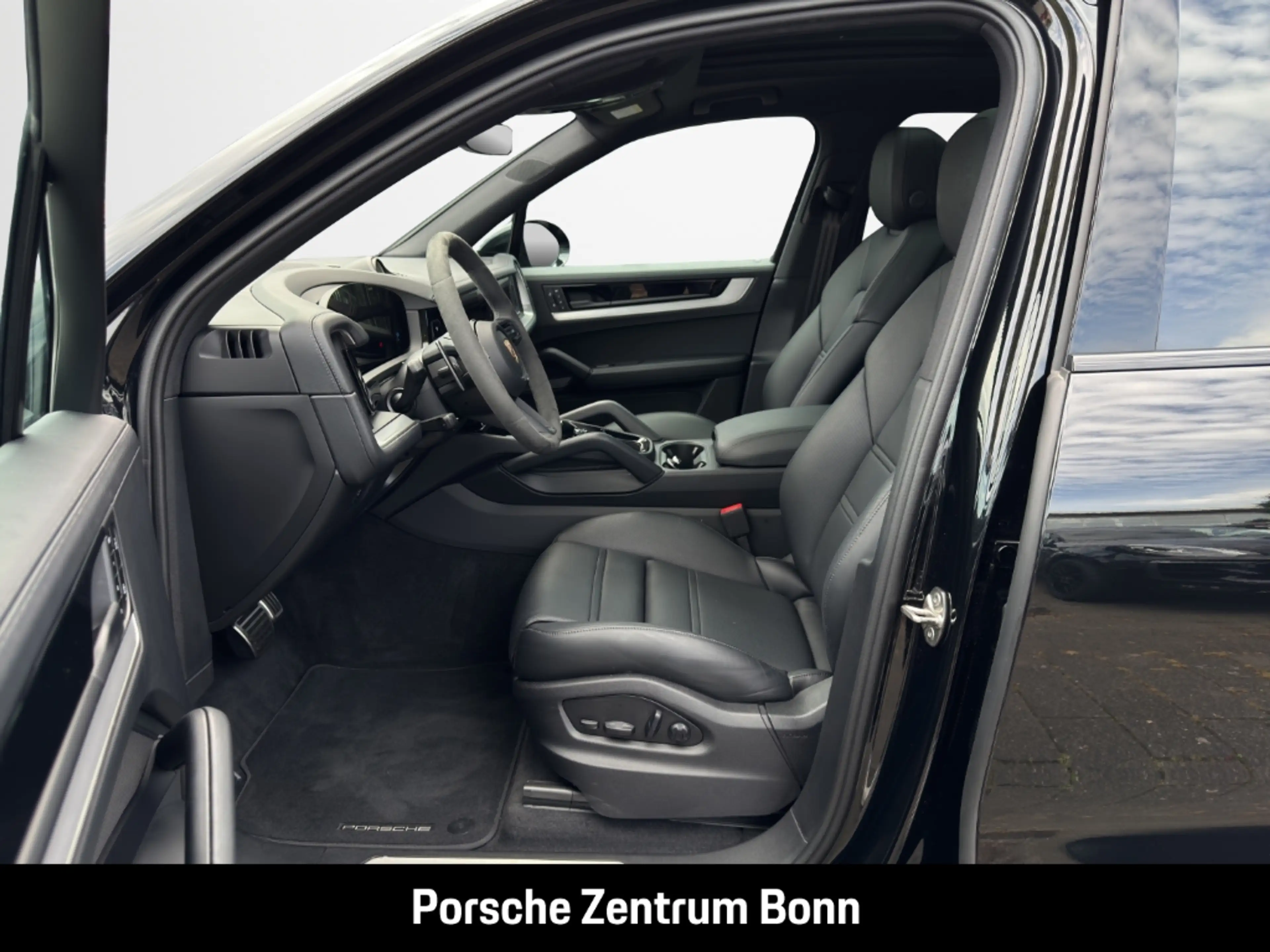 Porsche Cayenne S E-Hybrid Black Edition Burmester InnoDrive — photo 9
