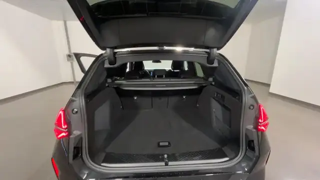 BMW X3 view 21