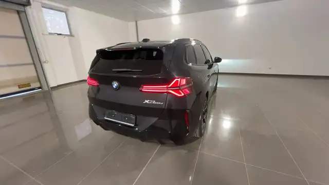 BMW X3 view 4