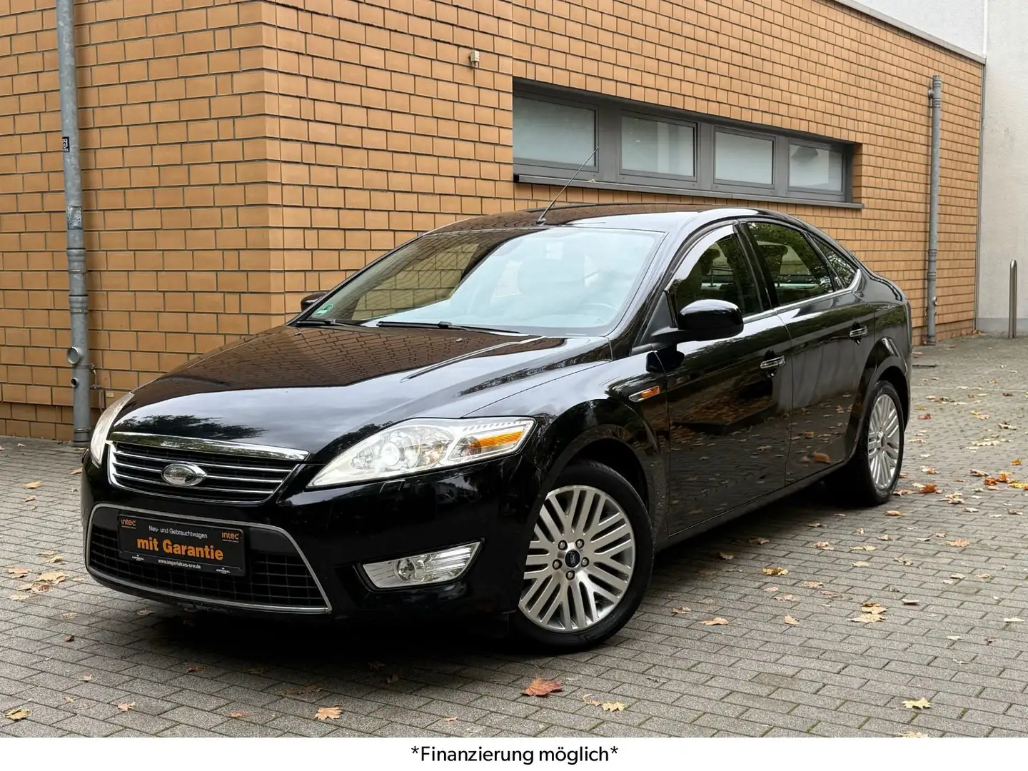 Ford Mondeo Lim. Ghia X/AUTOMATIK/TEMPOMAT/EL.SITZE/G Černá - 1