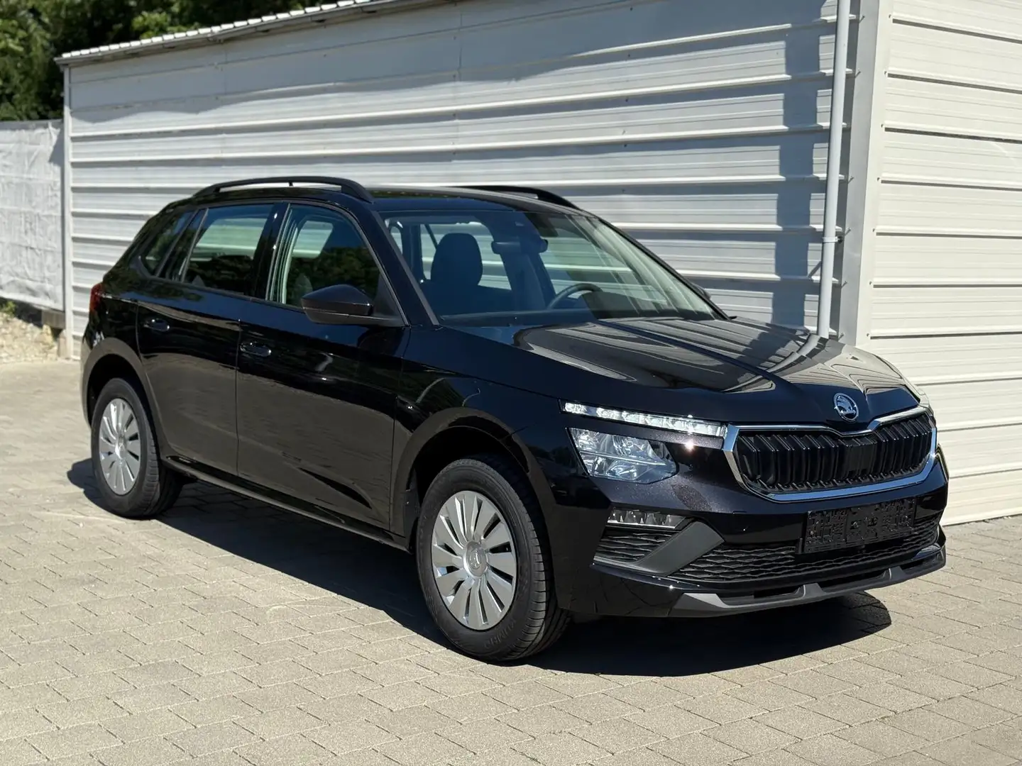 Skoda Kamiq Essence 1.0 TSI DSG *AHK*SHZ*LED Schwarz - 2