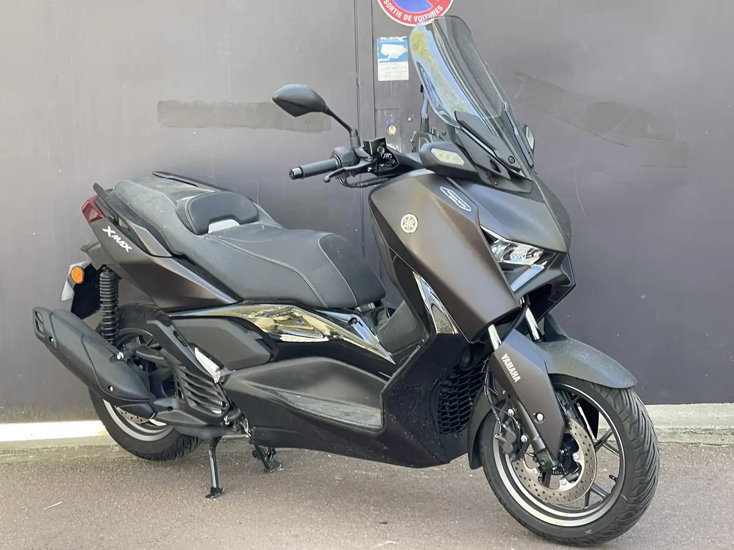 Yamaha X-Max 125 Braun - 1