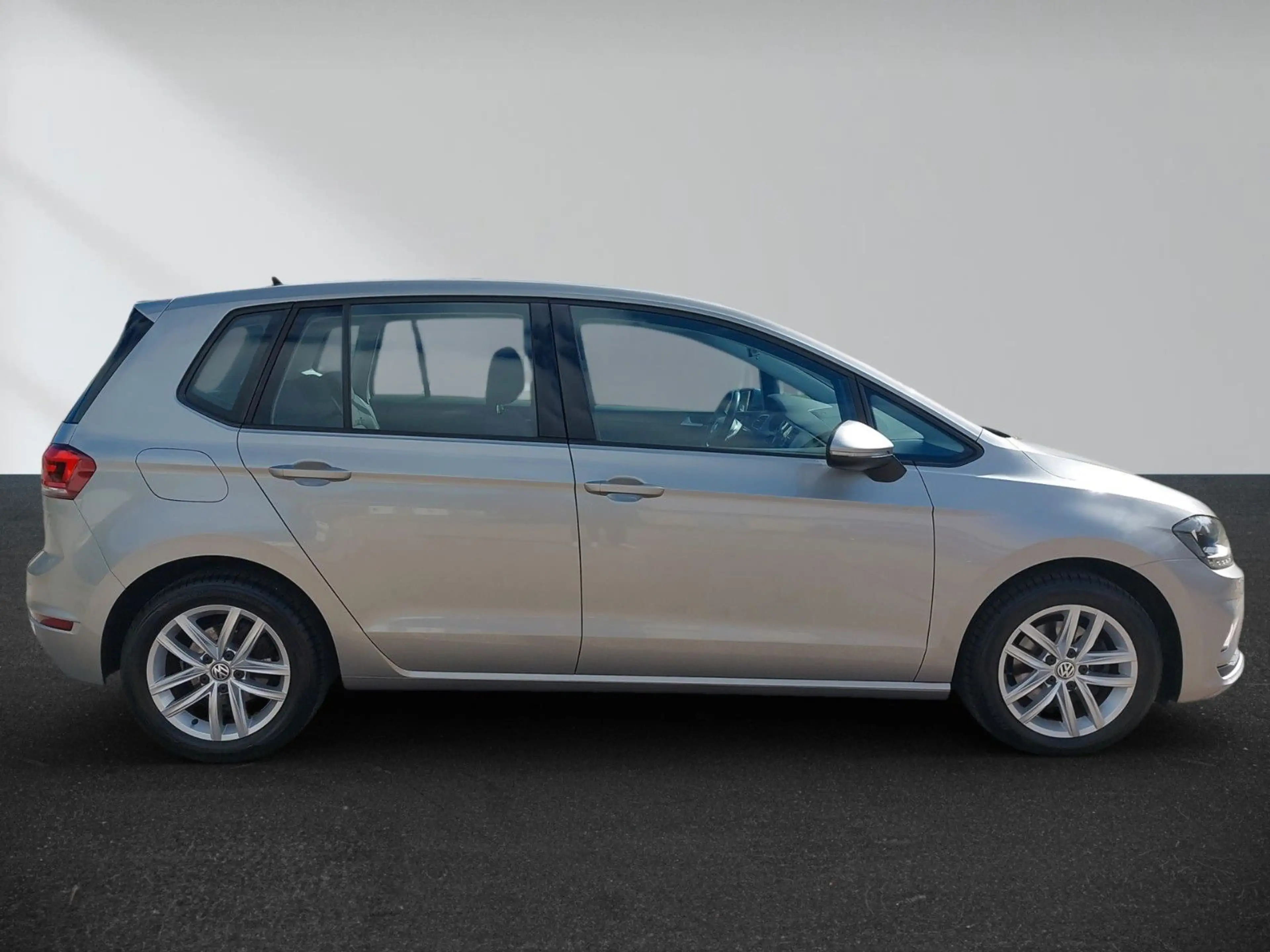 Volkswagen Golf Sportsvan SPORTSVAN COMFORTLINE SHZ PDC LED KLIMA NAVI — photo 3