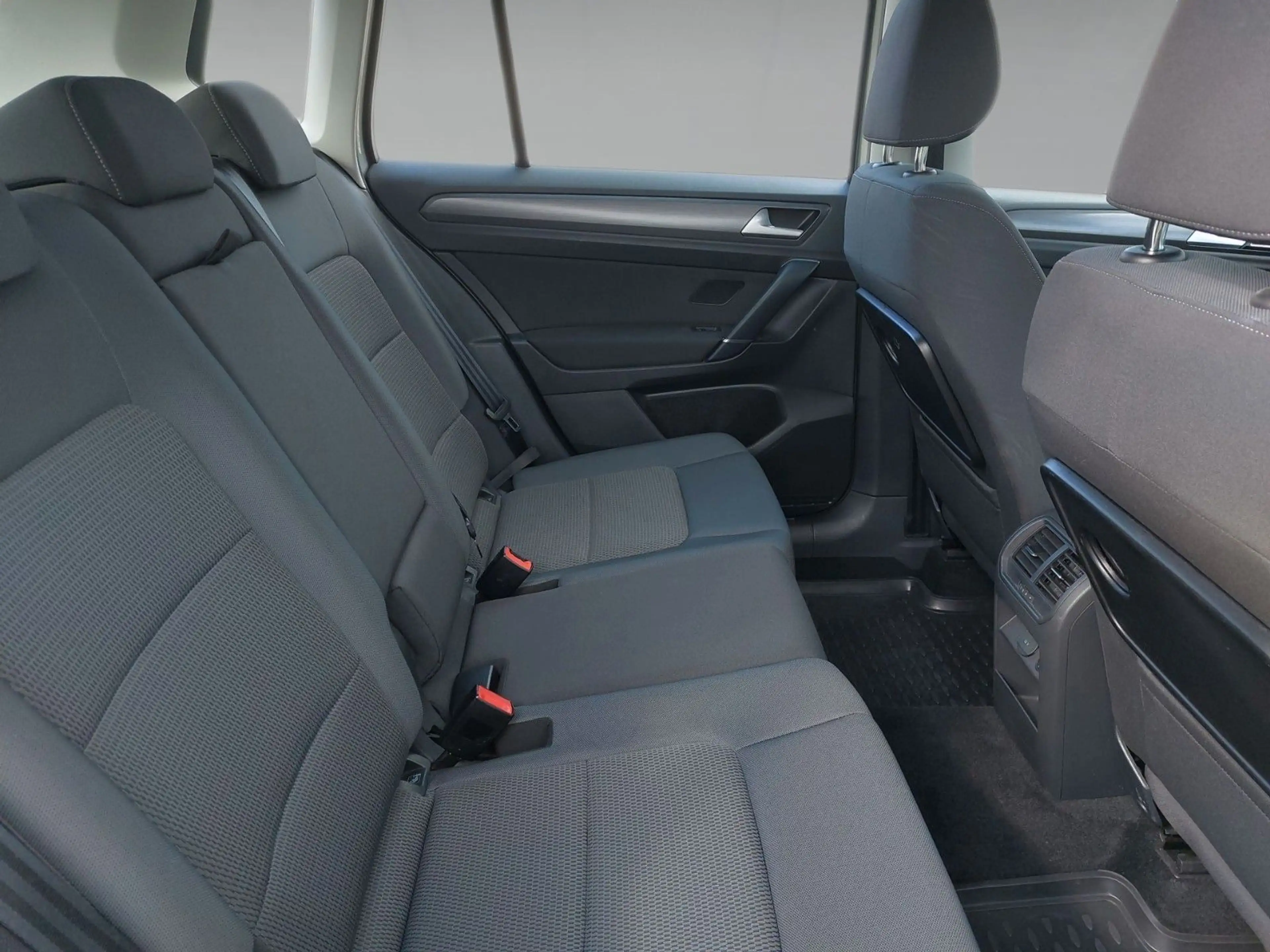 Volkswagen Golf Sportsvan SPORTSVAN COMFORTLINE SHZ PDC LED KLIMA NAVI — photo 5