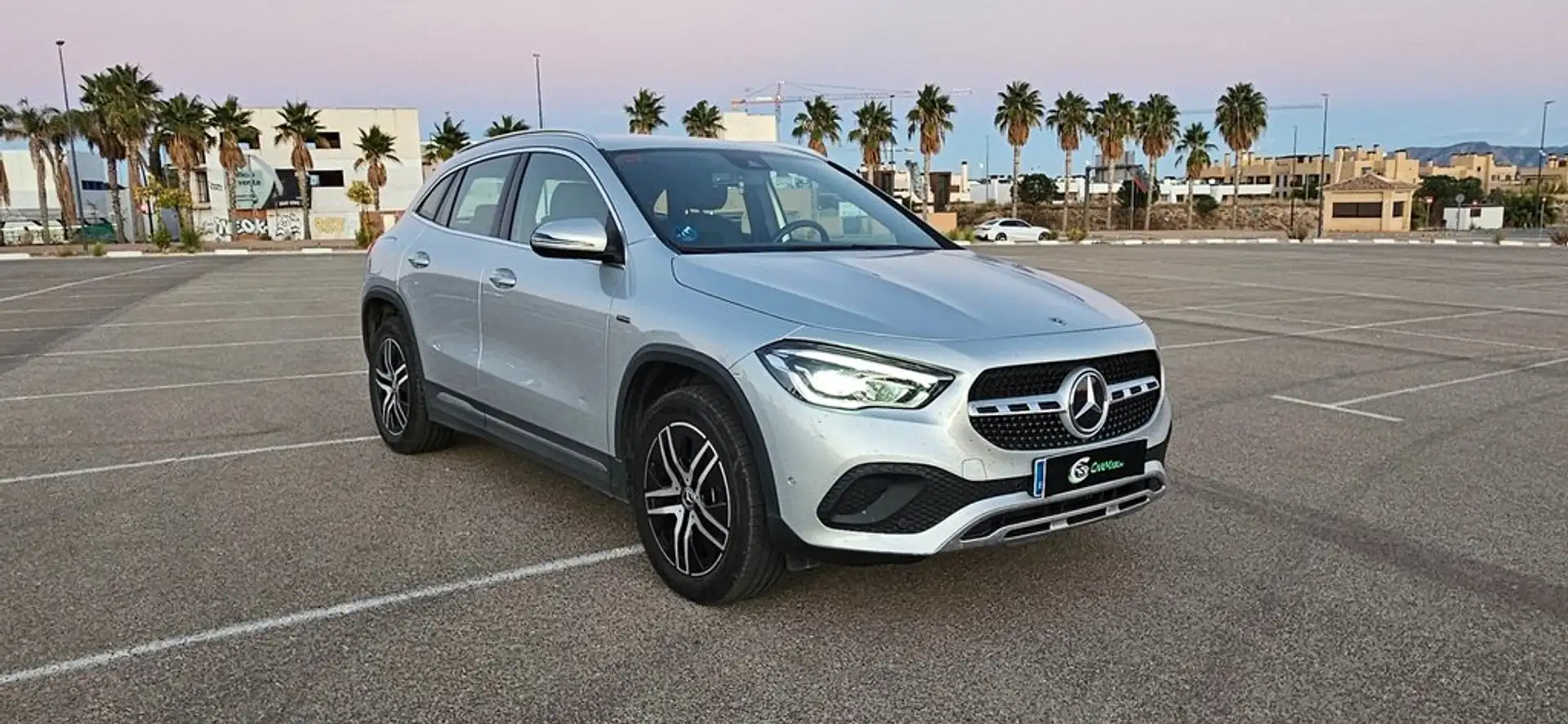 Mercedes-Benz GLA 250 250e Gris - 2