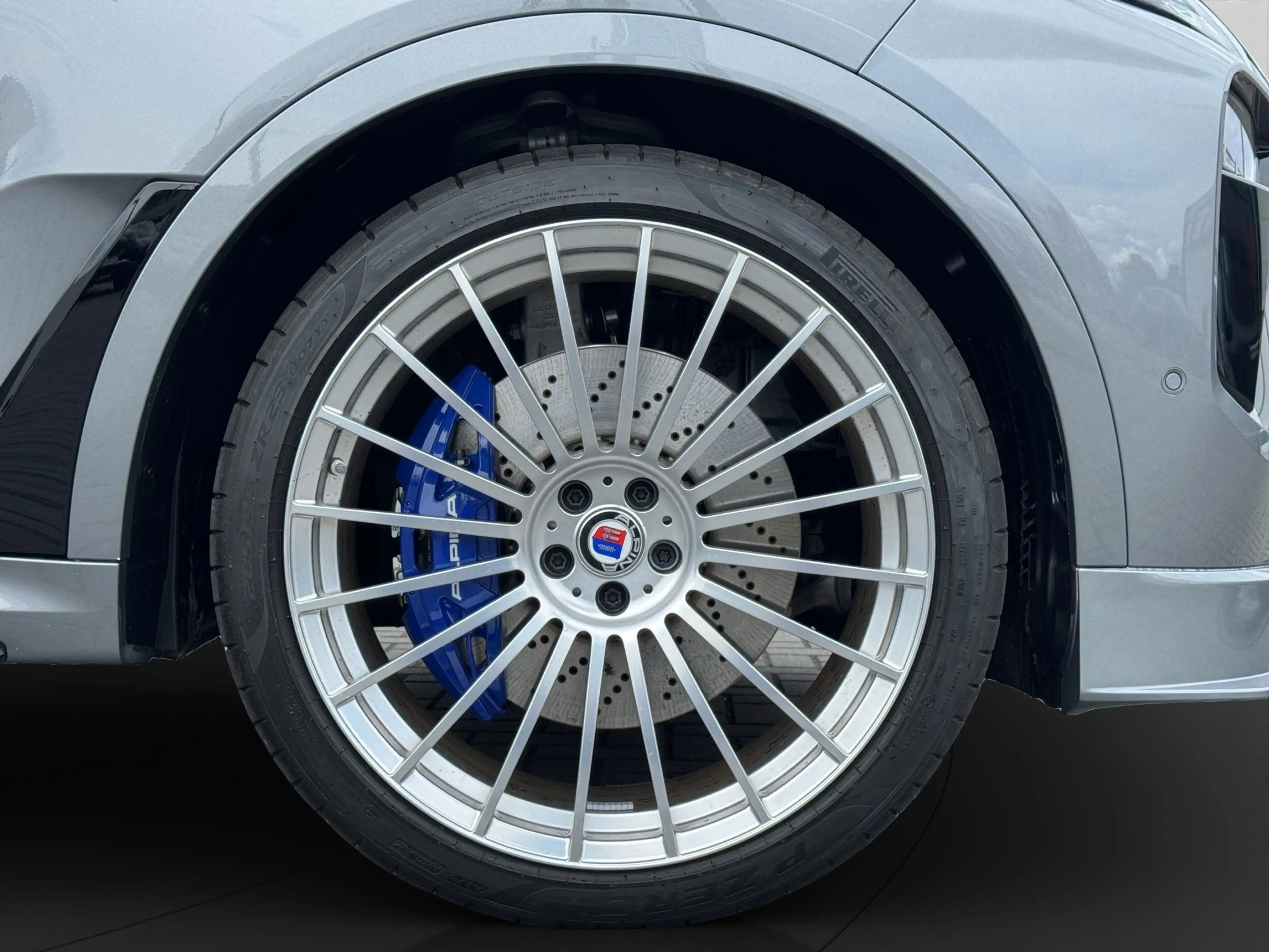 Alpina XB7 — photo 12