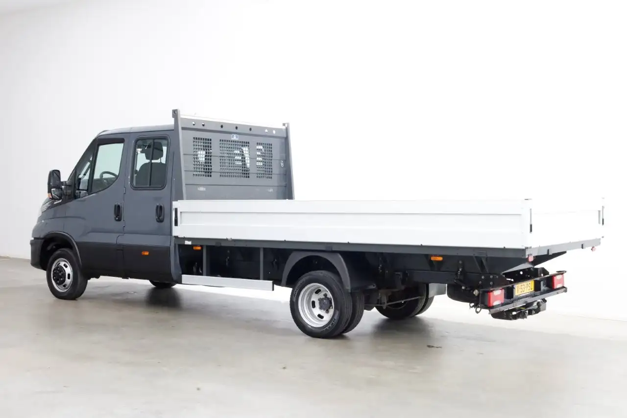 Iveco Daily 2022 — фото 11