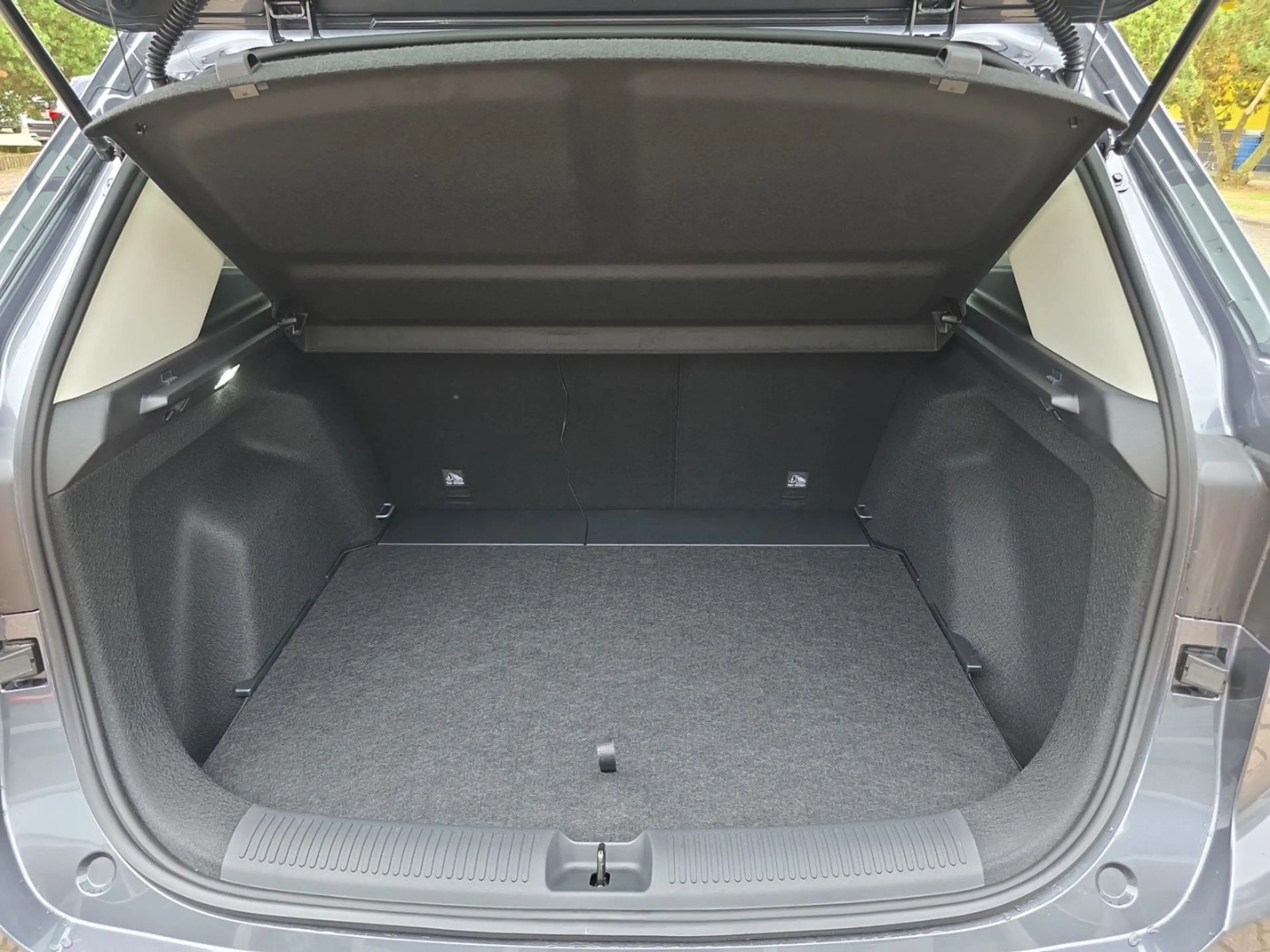 MG ZS Hybrid+ Luxury PANORAMA APP 360° NAVI LHZ LED — photo 7