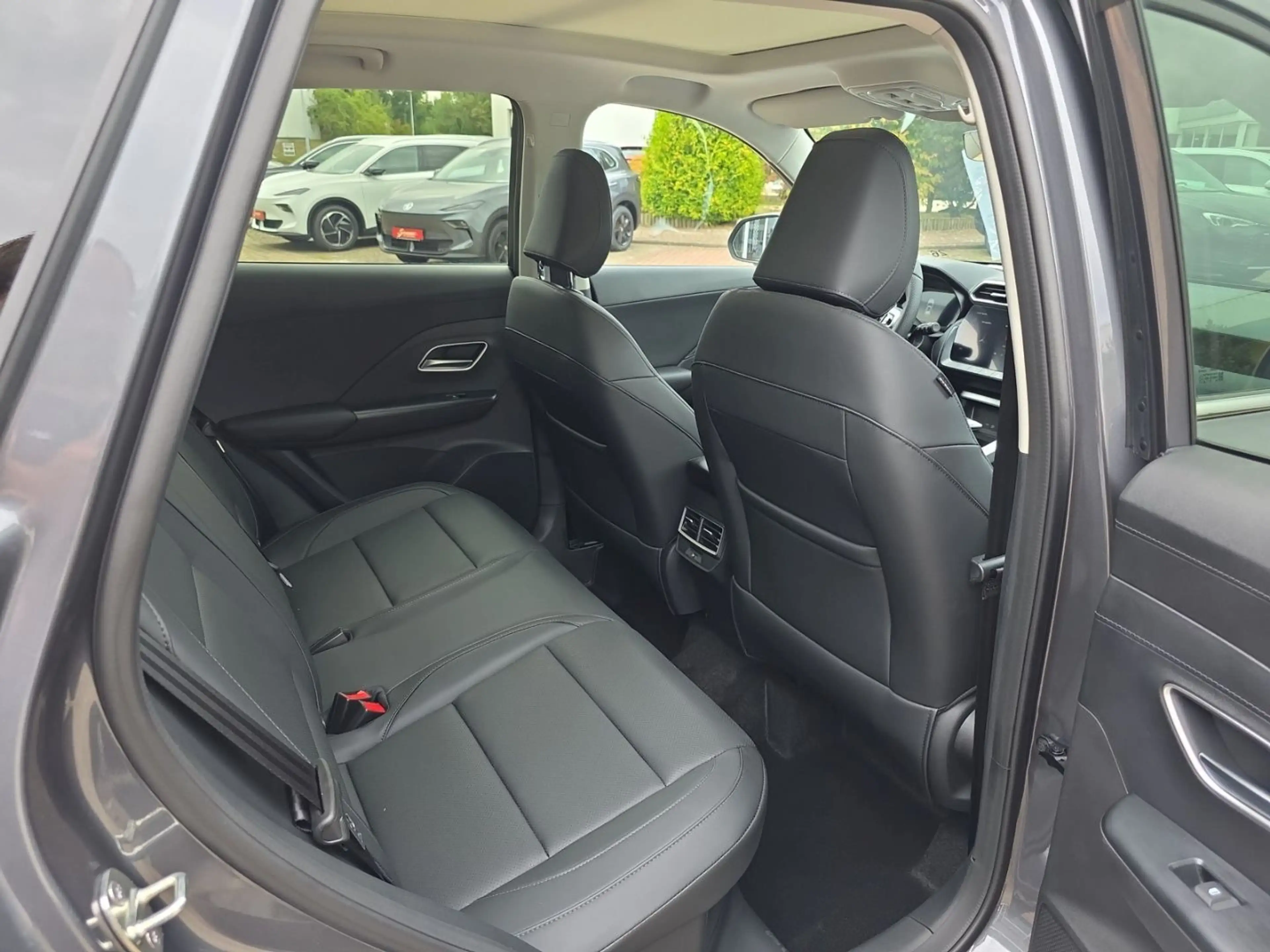 MG ZS Hybrid+ Luxury PANORAMA APP 360° NAVI LHZ LED — photo 10
