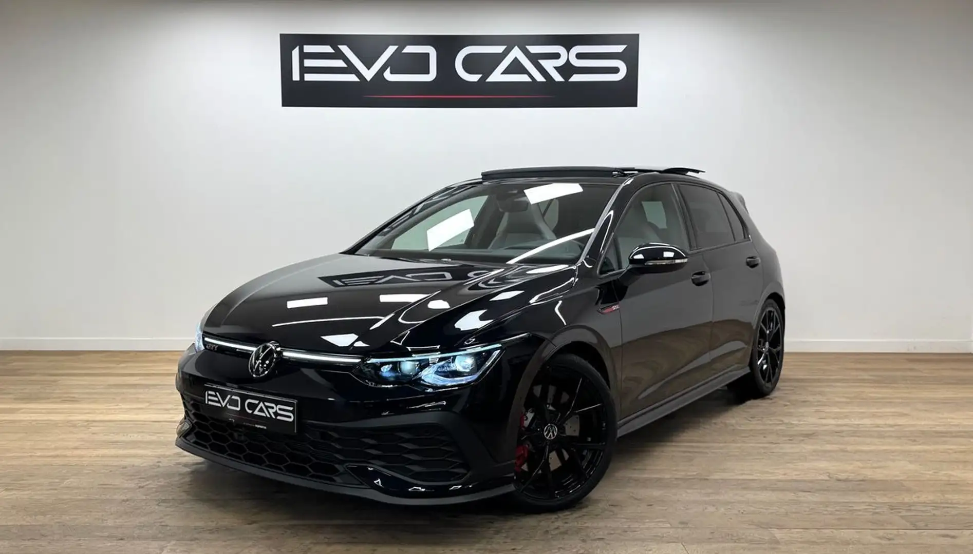 Volkswagen Golf GTI 2.0 300 ch Cuir / DCC / ACC / KEYLESS / TO / HK / CAM / IQ Lights Negro - 1